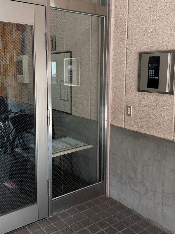 割れガラス修理 施工後の仕上がり